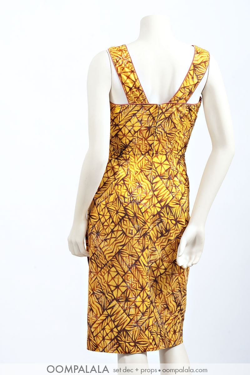 butternut cotton Polynesian-Hawaiian sarong sundress, back view 7431 butternut Hawaiian sarong sundress, back view