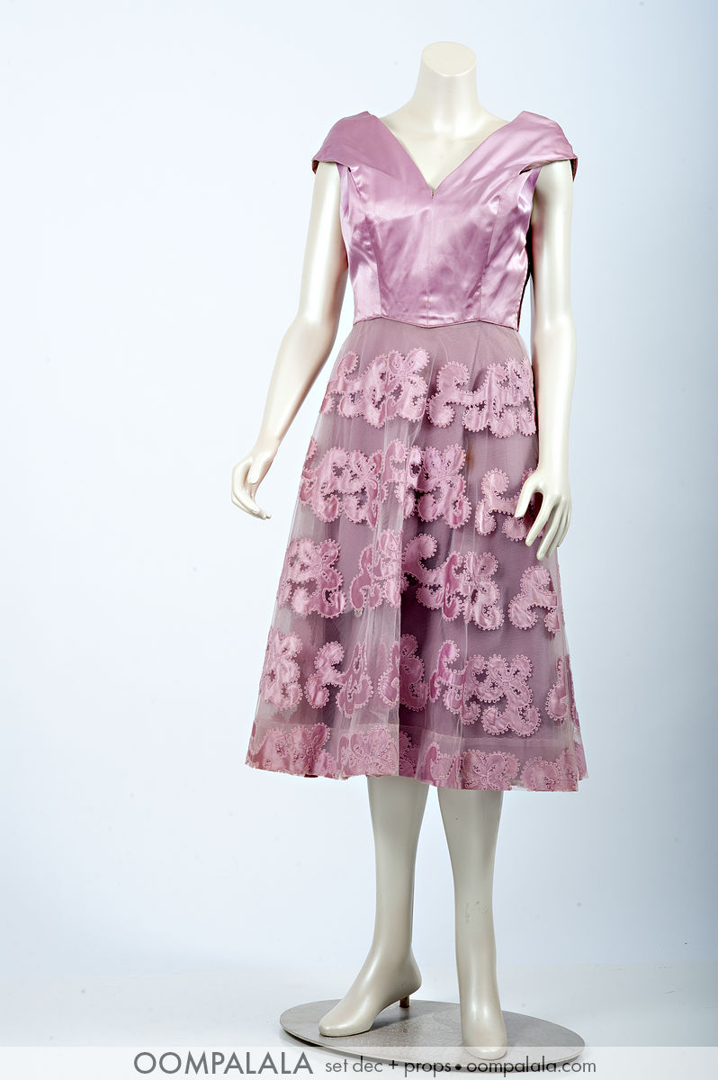 1950s pink knee-length formal / cocktail dress satin top with tulle embroidered overlay 7643 pink knee-length formal / cocktail dress satin top tulle embroidered overlay